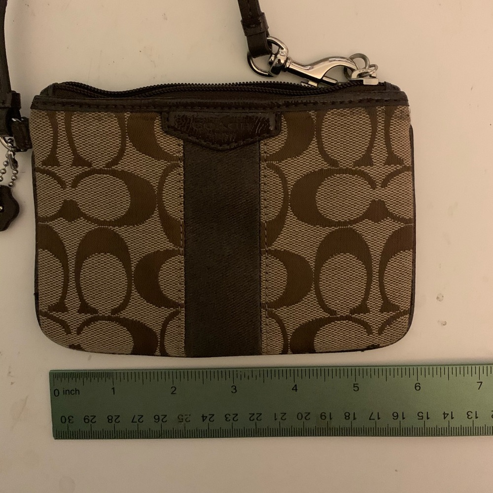 Coach wristlet - Picture 3 of 4